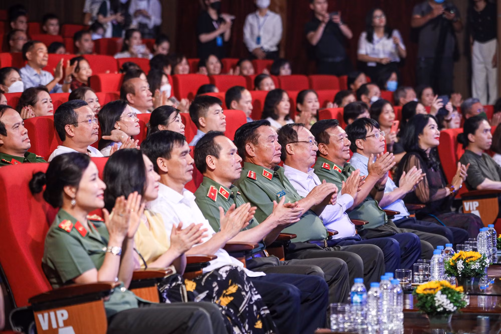 Chương trình nghệ thuật “Những người con của nhân dân”: Tri ân sâu sắc cán bộ, chiến sĩ Công an đã cống hiến, hy sinh vì bình yên cuộc sống -0