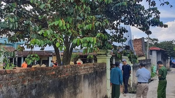 Bị trầm cảm, chém 2 người thân thương vong