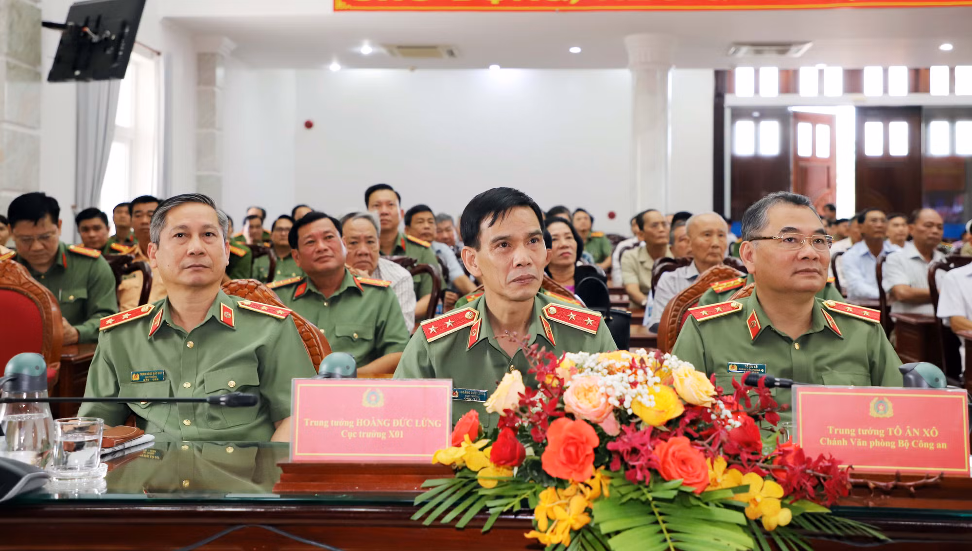 Bộ trưởng Tô Lâm gặp mặt cán bộ Công an cấp cao nghỉ hưu tại khu vực Tây Nam Bộ -0