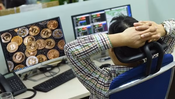 Một nhân viên ngân hàng có nguy cơ mất trắng tiền tỷ vì đầu tư tiền ảo