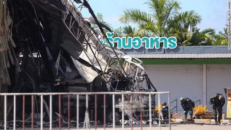 Đánh bom và hỏa hoạn rung chuyền miền nam Thái Lan -0