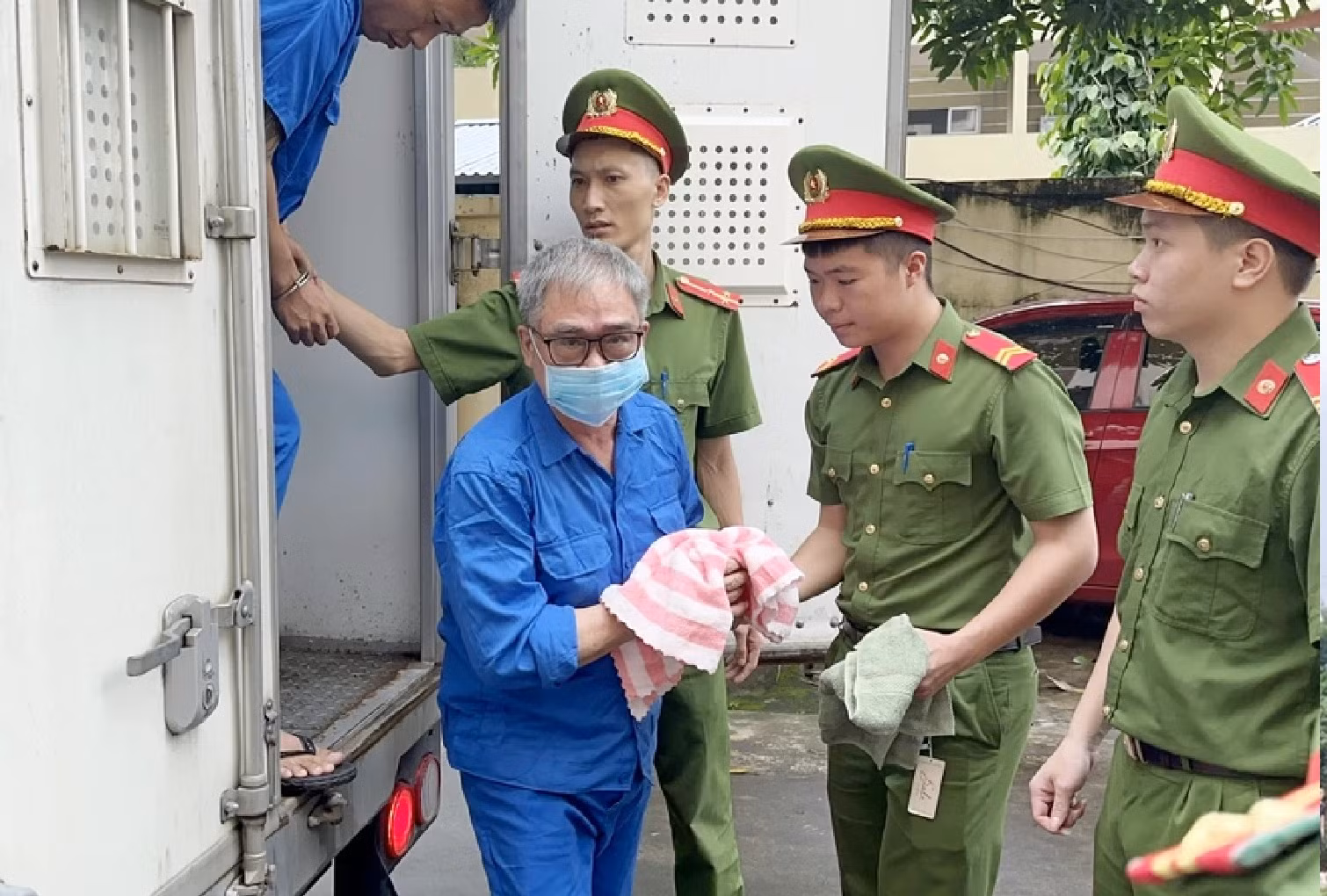 Bắt đầu xét xử phúc thẩm bị cáo Đỗ Hữu Ca -0