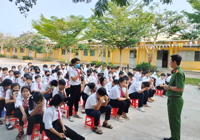 Kỳ 1: Đẩy mạnh xây dựng thế trận lòng dân vững chắc -0