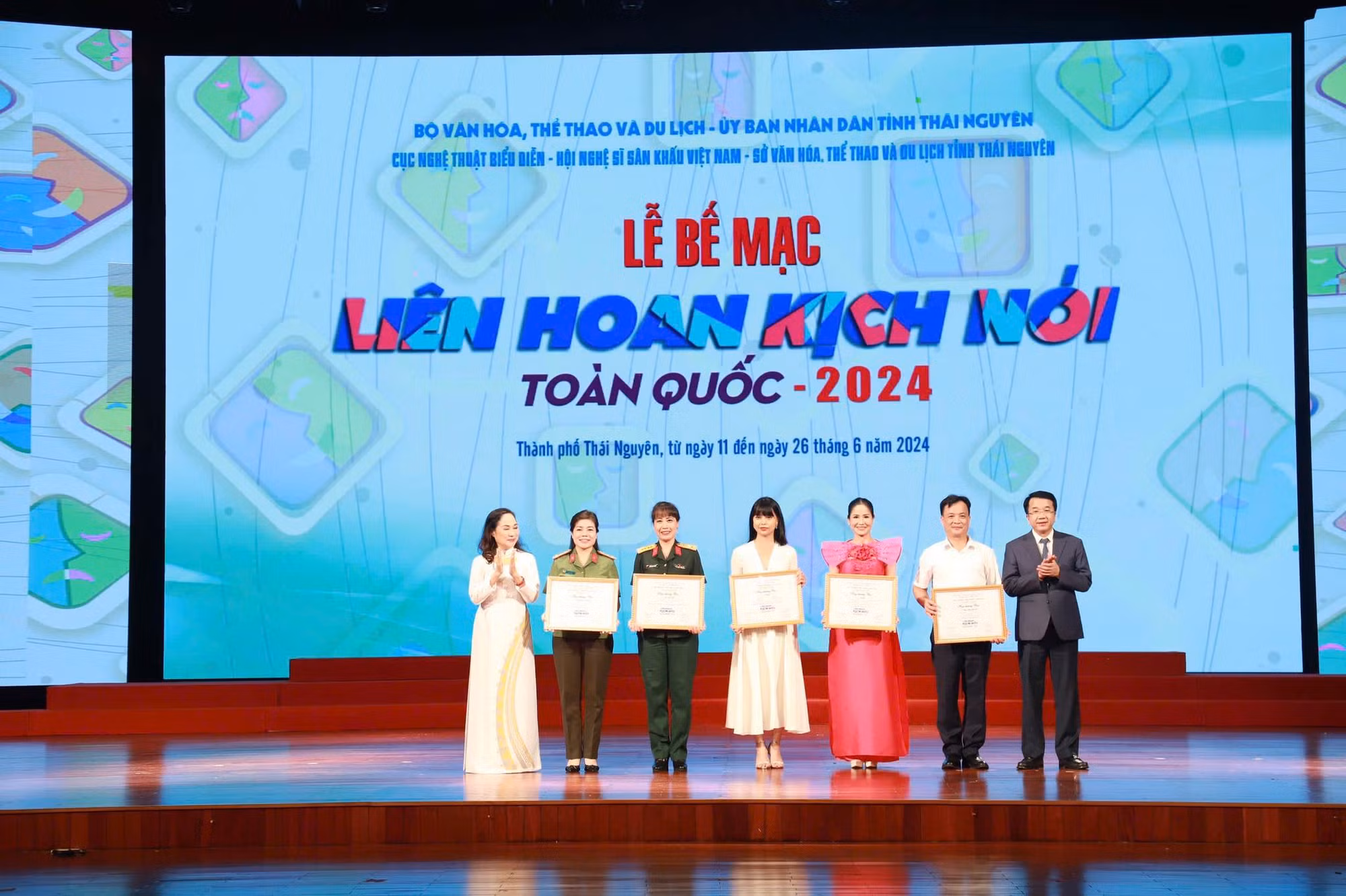 3 tác phẩm đoạt Huy chương Vàng Liên hoan Kịch nói toàn quốc 2024 -0