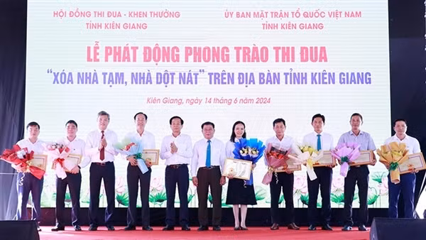 Agribank đồng hành cùng phong trào “Xóa nhà tạm, nhà dột nát” tại Kiên Giang
