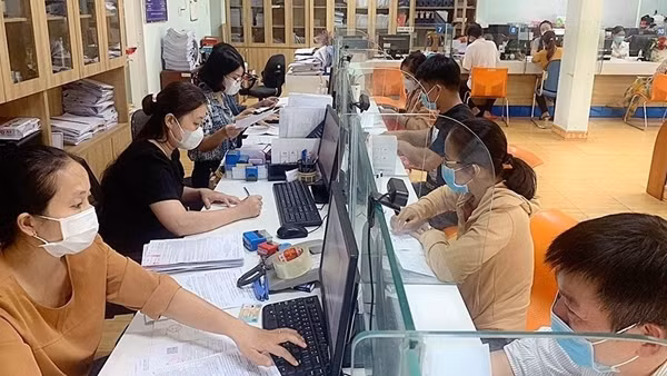 Người rút bảo hiểm xã hội một lần tiếp tục gia tăng: Hệ luỵ lớn cho hệ thống an sinh