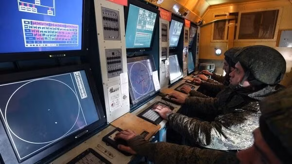 Phòng không Nga hạ 12 UAV Ukraine trong một giờ