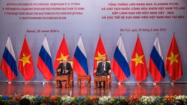 Tổng thống Putin xúc động trước tình cảm nồng ấm của những người bạn Việt Nam