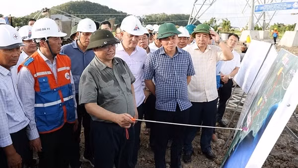 Thủ tướng Phạm Minh Chính đôn đốc thi công đường dây tải điện 500 kV mạch 3
