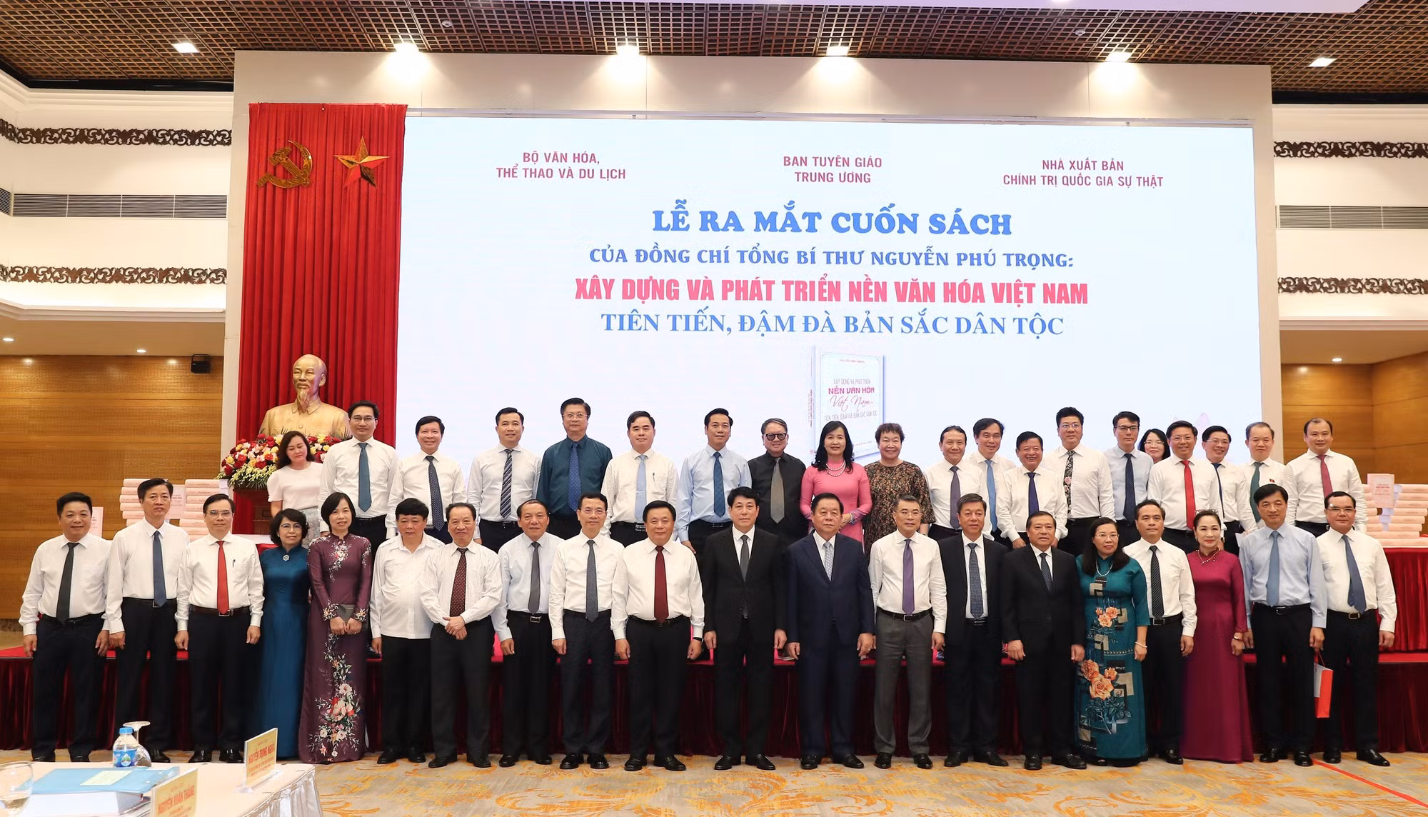 Ra mắt cuốn sách “Xây dựng và phát triển nền văn hóa Việt Nam tiên tiến, đậm đà bản sắc dân tộc” của Tổng Bí thư Nguyễn Phú Trọng -0