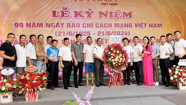 Sôi nổi giải quần vợt trên miền quê văn hóa