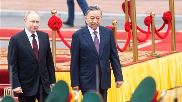 Hình ảnh đẹp trong chuyến thăm Việt Nam của Tổng thống Vladimir Putin