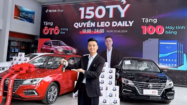 Phía sau những phiên livestream bạc tỉ