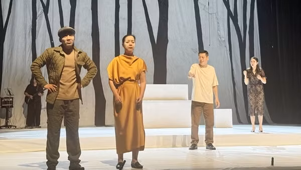 “Hồn Trương Ba da hàng thịt” -&nbsp; sân khấu hiện đại của mùa hè 2024
