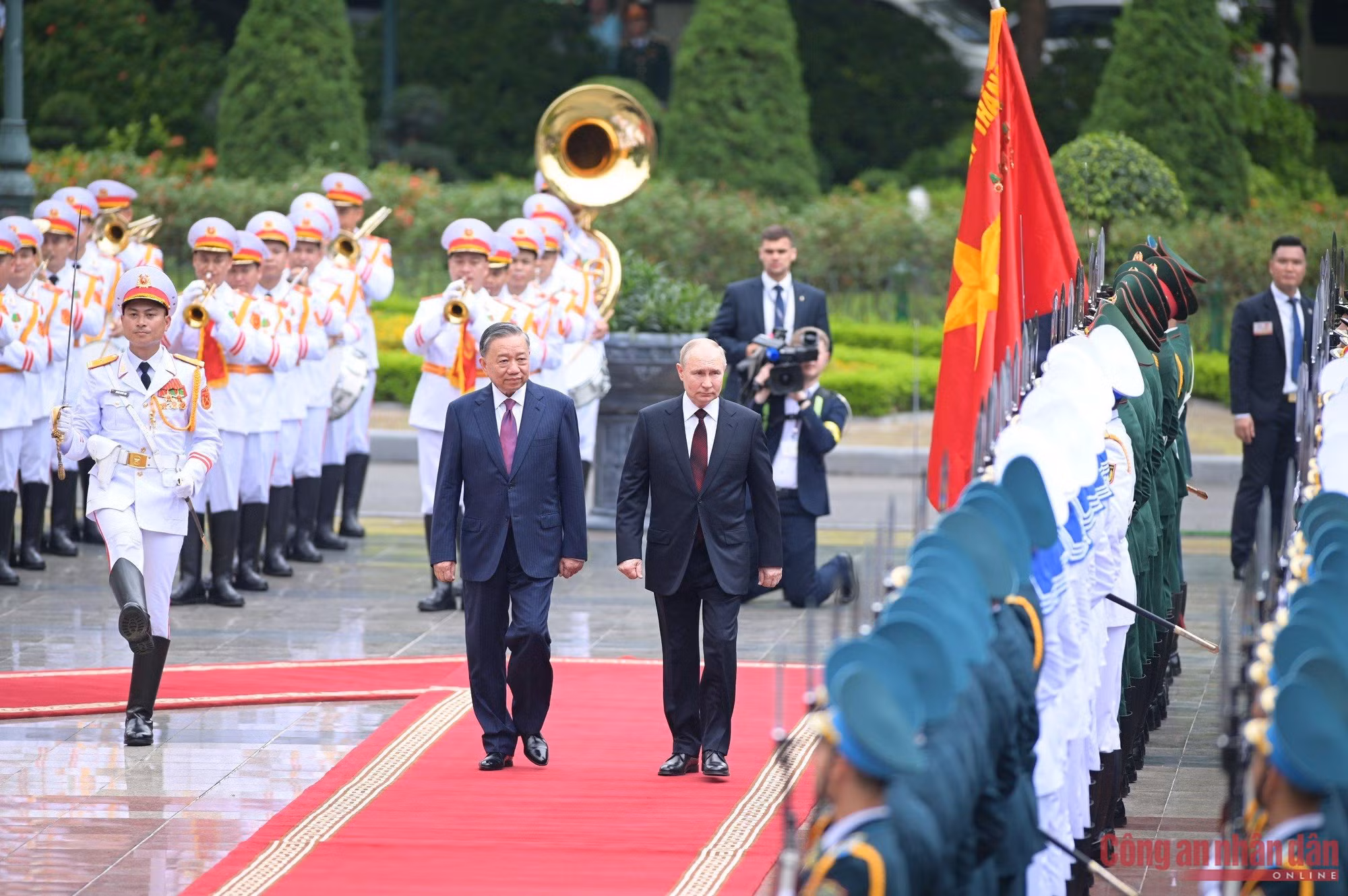 Chủ tịch nước Tô Lâm chủ trì lễ đón Tổng thống Vladimir Putin -0