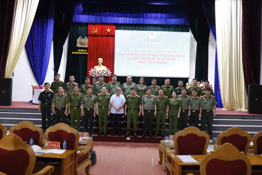 Tìm giải pháp nâng cao chất lượng giáo dục, đào tạo và nghiên cứu khoa học trong CAND -0