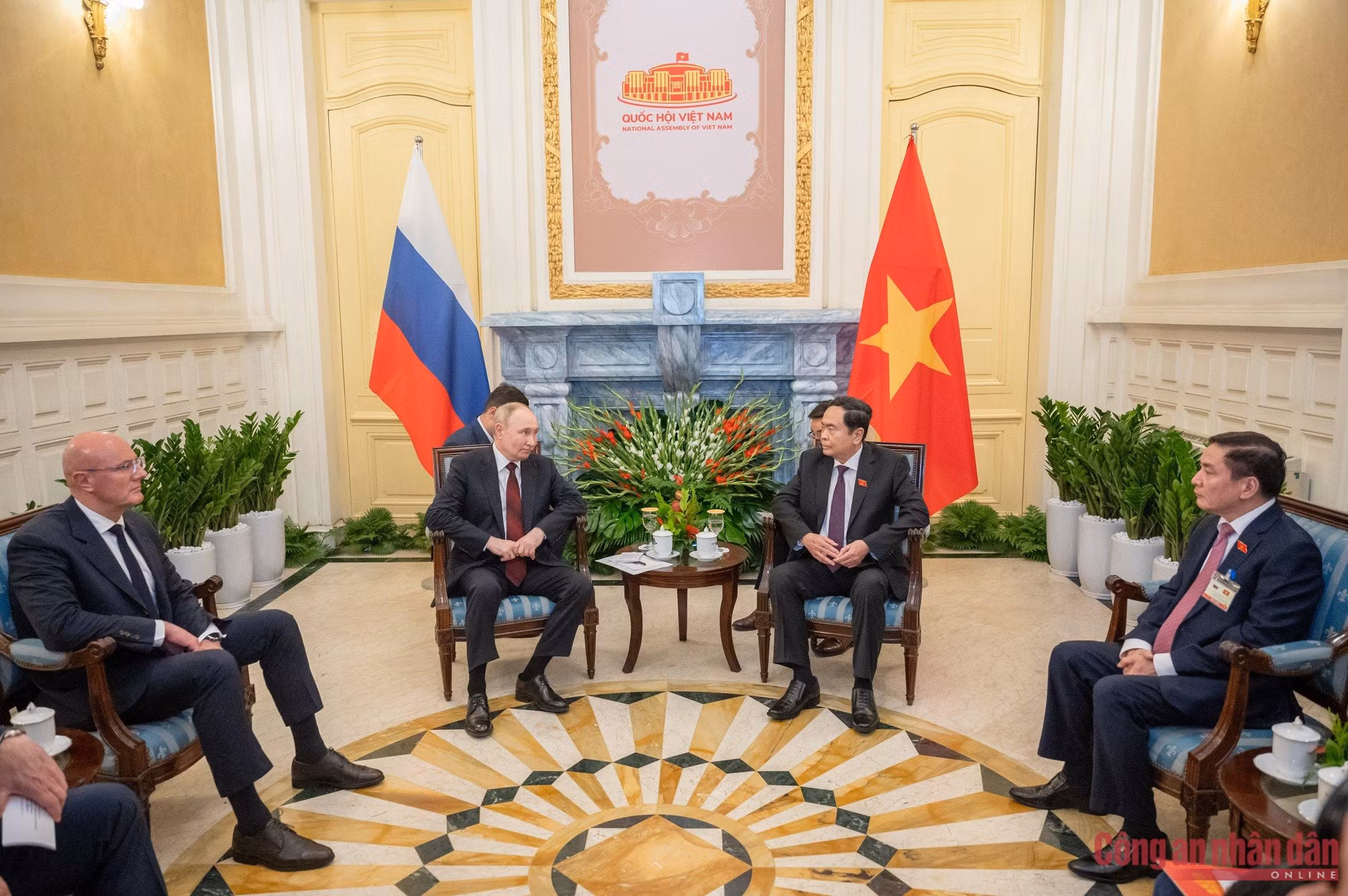 Liên bang Nga là đối tác quan trọng hàng đầu trong chính sách đối ngoại của Việt Nam -0