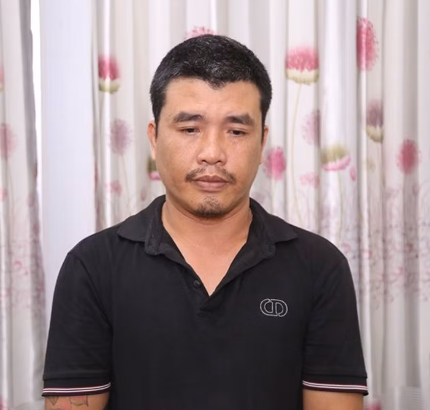 Tài xế gây tai nạn liên hoàn đầu thú sau 18 ngày lẩn trốn -0