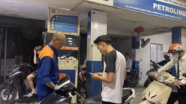 Giá xăng dầu tiếp tục tăng