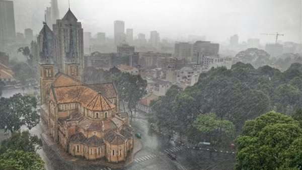 Hà Nội trời dịu mát, Tây Nguyên và Nam Bộ mưa to