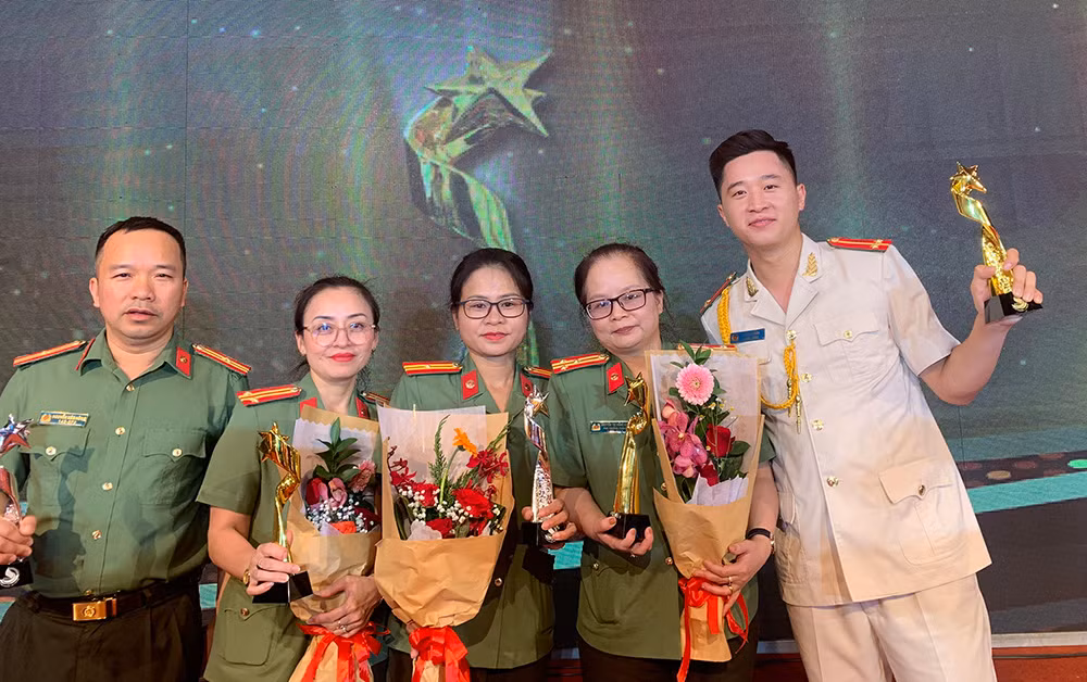 Những nhà báo không chuyên ở Công an tỉnh Sơn La -0