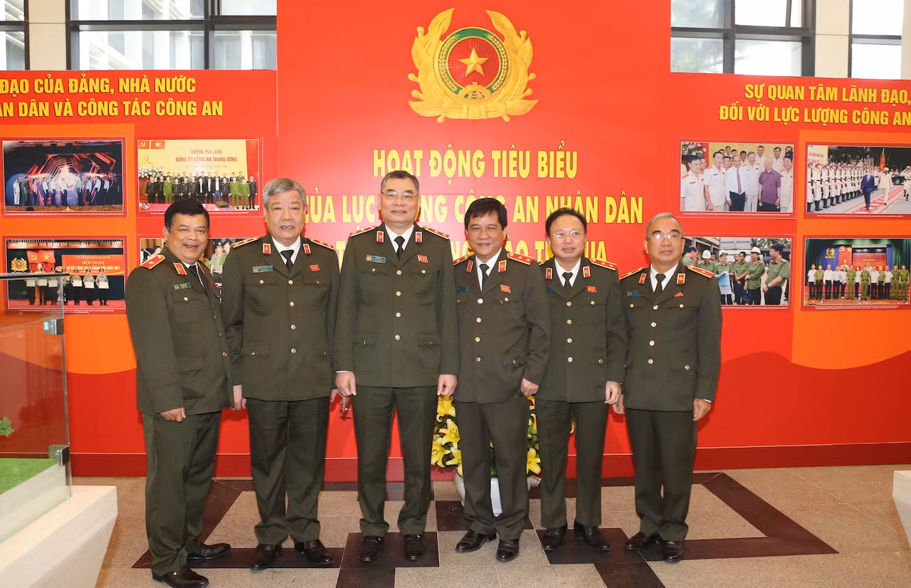 Xây dựng lực lượng CAND chính quy, tinh nhuệ hiện đại -0