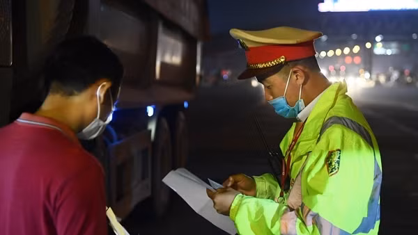 Hơn 500 người tử vong vì tai nạn giao thông trong tháng ảnh 2