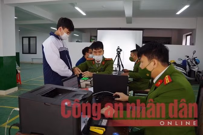 Giúp người dân bằng những việc làm cụ thể ảnh 2