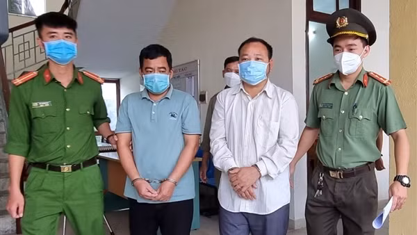 Hai anh em đưa người nhập cảnh trái phép, lãnh án 8 năm tù ảnh 2