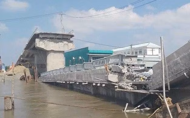 Khẩn trương khắc phục sự cố sập cầu Cái Đôi Vàm -1