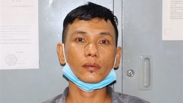 Thu giữ nhiều hung khí tại nơi ở của đối tượng mua bán ma túy ảnh 5