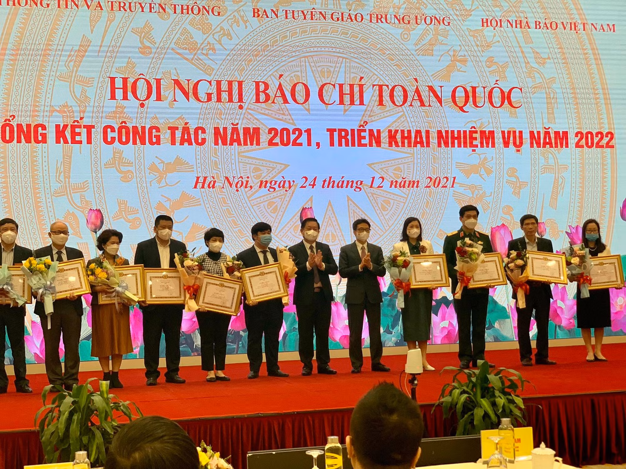 Làm tốt việc đặt hàng báo chí, đẩy mạnh chuyển đổi số trong lĩnh vực báo chí -0