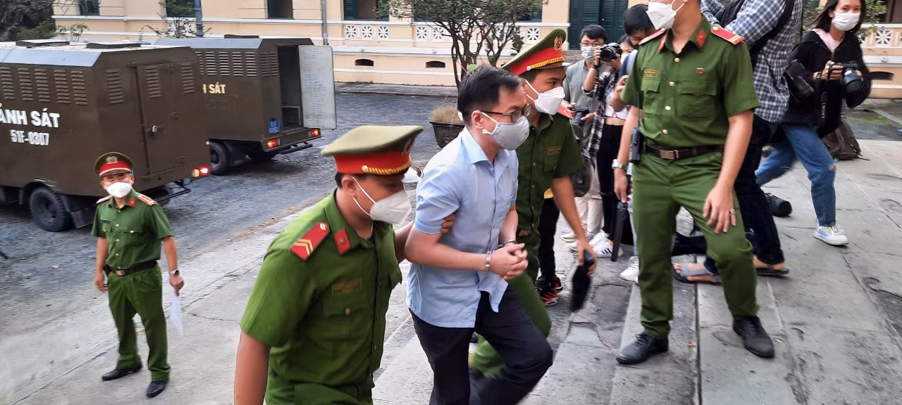 Xét xử cựu Phó bí thư thường trực Thành ủy TP Hồ Chí Minh Tất Thành Cang và các đồng phạm -0