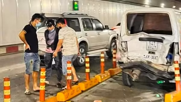 Giải quyết nhanh sự cố va chạm trong hầm vượt sông Sài Gòn