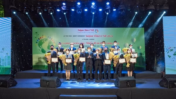 Hưng Thịnh Land được vinh danh Doanh nghiệp vì cộng đồng – SAIGON TIMES CSR 2021