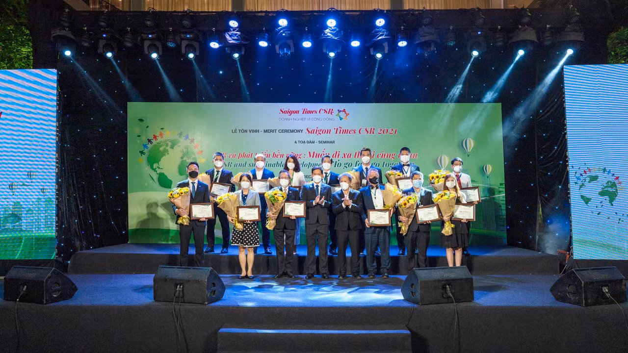 Hưng Thịnh Land được vinh danh Doanh nghiệp vì cộng đồng – SAIGON TIMES CSR 2021 -0
