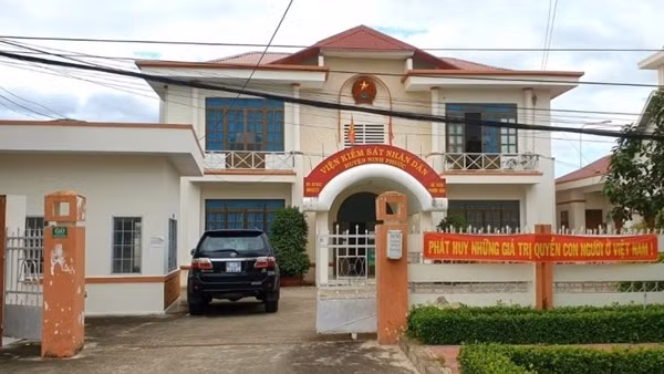 Xử lý cán bộ tòa án làm sai lệch hồ sơ vụ án ảnh 1