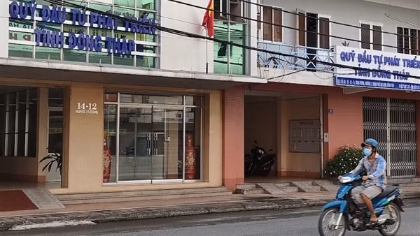 Sai phạm trong 14 gói thầu mua sắm thiết bị ở Đồng Tháp ảnh 3