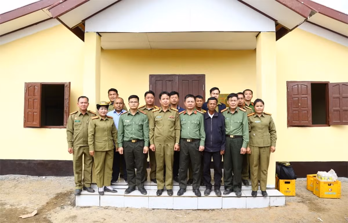 Công an Hà Tĩnh bàn giao 7/7 trụ sở làm việc cho Công an các bản giáp biên với Hà Tĩnh -0