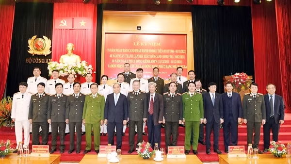 Bám sát thực tiễn, có nhiều tác phẩm báo chí, cuốn sách giá trị, cuốn hút công chúng ảnh 4