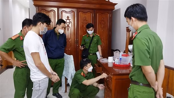 Triệt xóa đường dây ghi lô đề hàng trăm tỷ đồng tại Huế ảnh 6