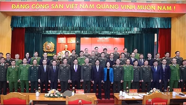 “Biệt đội SOS Đồng Xoài” giúp người dân an tâm khi đi đường ảnh 3