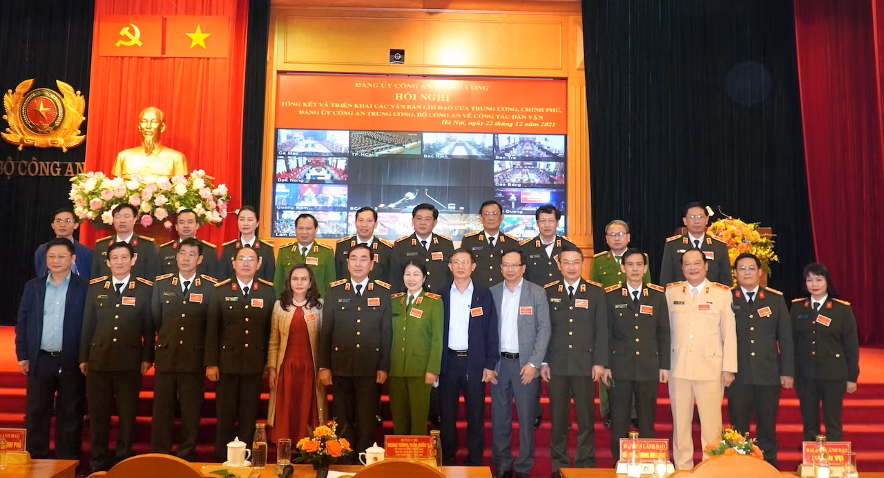 Nâng cao chất lượng, hiệu quả công tác dân vận của lực lượng CAND trong tình hình mới -0
