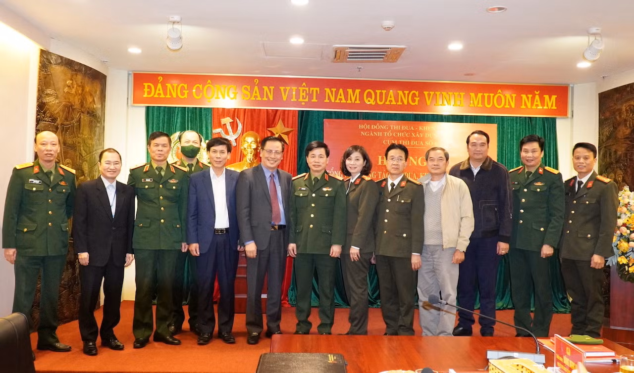 Xây dựng tổ chức Đảng trong sạch, vững mạnh gắn với xây dựng cơ quan vững mạnh toàn diện -0