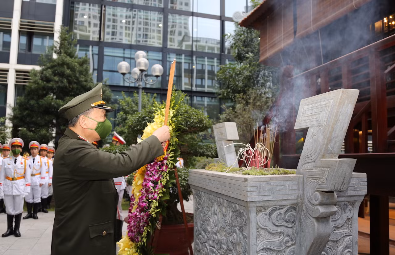 Đảng ủy Công an Trung ương, Bộ Công an dâng hương tưởng niệm Chủ tịch Hồ Chí Minh -1