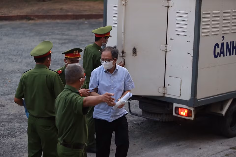 Xét xử cựu Phó bí thư thường trực Thành ủy TP Hồ Chí Minh Tất Thành Cang và các đồng phạm -0