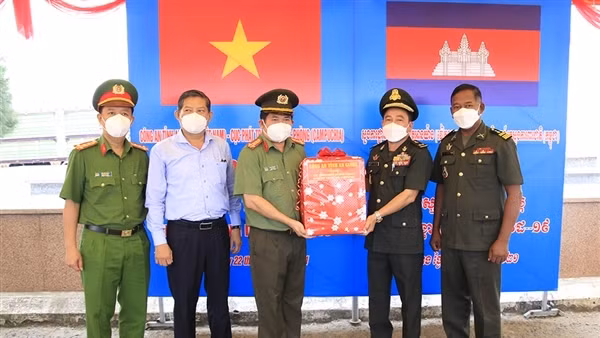 Nỗ lực giữ bình yên biên giới Tây Nam của Tổ quốc ảnh 3