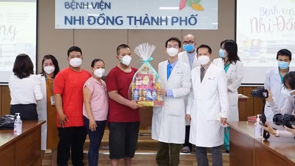 Triển khai ca ECMO đầu tiên cứu F0 nguy kịch ở An Giang ảnh 3