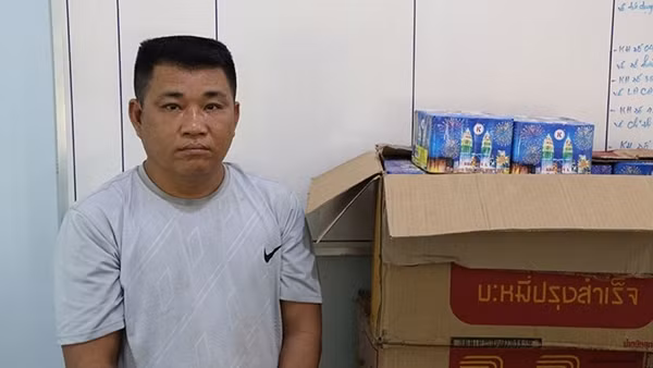 Phát hiện xe tải chuyển hơn 1 tạ pháo đi tiêu thụ ảnh 4