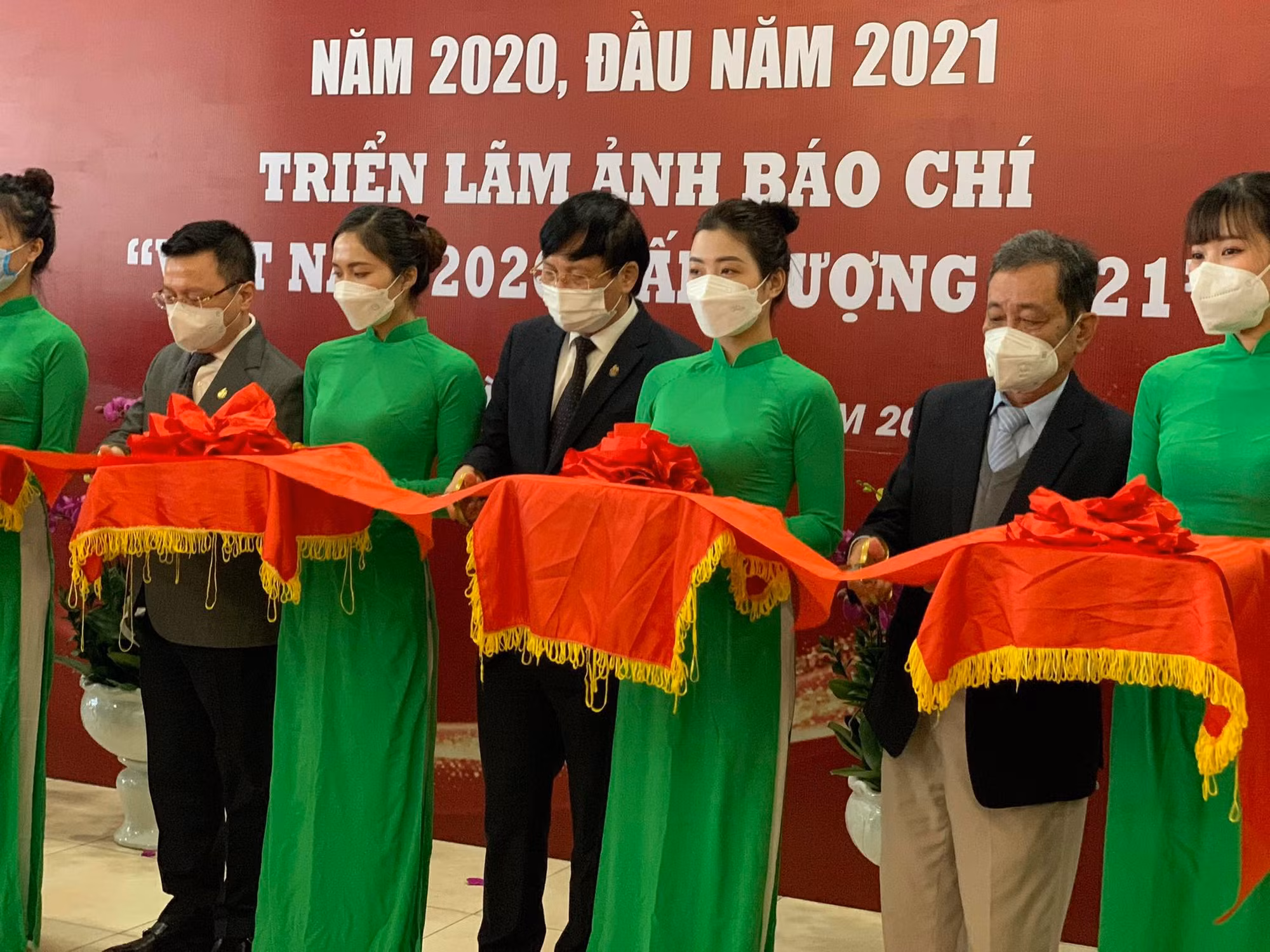 Báo Công an nhân dân đạt 2 giải C bìa báo Tết ấn tượng năm 2021 -0
